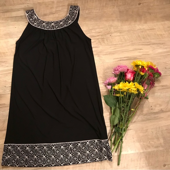 Ronni Nicole LBD size 6 - Picture 5 of 6